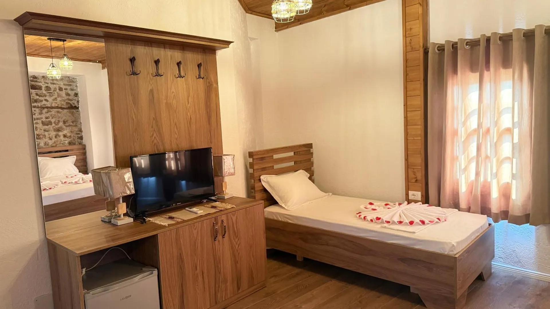 Hotel Borklad Berat